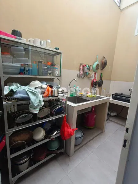 image RUMAH 3 LANTAI SIAP HUNI DI GLODOK (6)