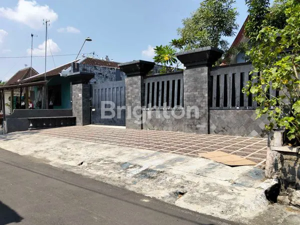 image HUNIAN EKSKLUSIF SEMI-FURNISHED DI NGUTER, SHM LENGKAP (1)