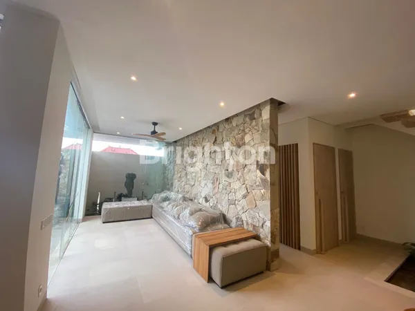 image FOR RENT RUMAH FULL FURNISH AREA TUKAD, RENON DENPASAR DEKAT RAYA PUPUTAN (5)