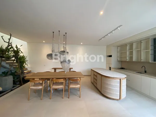 image FOR RENT RUMAH FULL FURNISH AREA TUKAD, RENON DENPASAR DEKAT RAYA PUPUTAN (6)