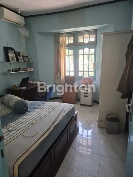 image NIRWANA EKSEKUTIF ROW JALAN STRATEGIS DEKAT MERR (6)