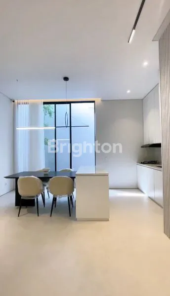 image *JUAL RUMAH BARU GRESS SIAP HUNI*  *_FULL FURNISHED MEWAH_* *SUTOREJO UTARA*  (2)