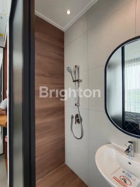 image HUNIAN MODERN DI PIK, 2 LANTAI 1 KM (6)