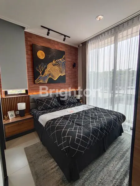 image HUNIAN MODERN DI PIK, 2 LANTAI 1 KM (3)