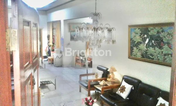 image RUMAH 1.5 LANTAI DI KOMPLEK PERUMAHAN PURI INDAH (2)