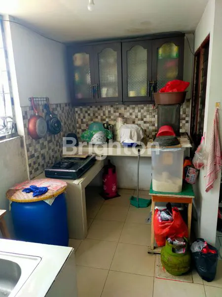 image RUMAH 3 LANTAI DI JELAMBAR  (6)