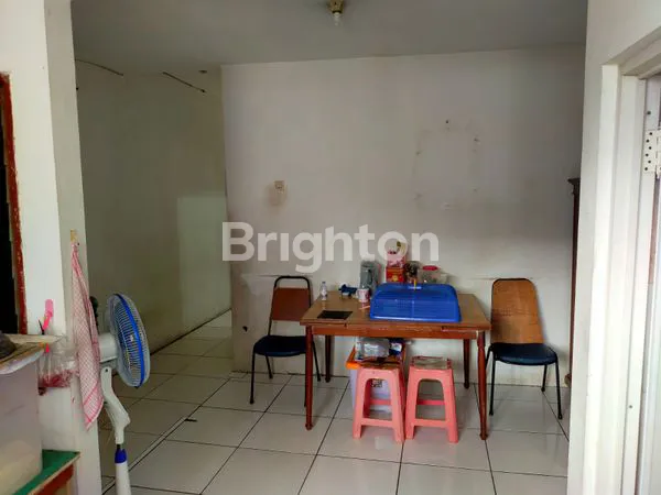 image RUMAH 3 LANTAI DI JELAMBAR  (2)