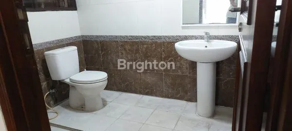 image RUMAH LUAS MURAH CIPETE KEBAYORAN BARU JAKSEL (8)