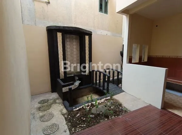 image RUMAH 2 LANTAI LUAS 320 M  LOKASI STRATEGIS, PGC  CILILITAN  JAKARTA TIMUR. (3)