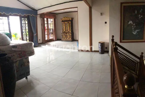 image RUMAH 2 LANTAI ASRI DI TUBAGUS ISMAIL (5)