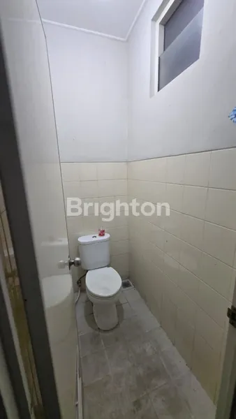 image RUKO 3.5 LANTAI STRATEGIS DI JALAN UTAMA ALAM SUTERA, TANGERANG SELATAN (6)