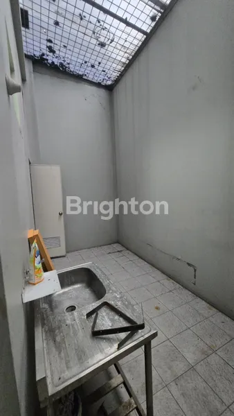 image RUKO 3.5 LANTAI STRATEGIS DI JALAN UTAMA ALAM SUTERA, TANGERANG SELATAN (7)