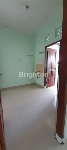 image BLULUKAN, COLOMADU, RUMAH DENGAN NUANSA TENANG DI AREA PERUMAHAN, LOKASI STRATEGIS, 5 MENIT KE JL ADI SUCIPTO (4)