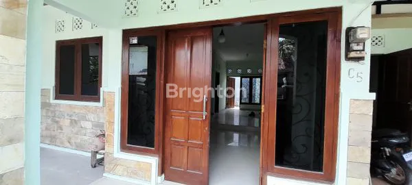 image BLULUKAN, COLOMADU, RUMAH DENGAN NUANSA TENANG DI AREA PERUMAHAN, LOKASI STRATEGIS, 5 MENIT KE JL ADI SUCIPTO (7)