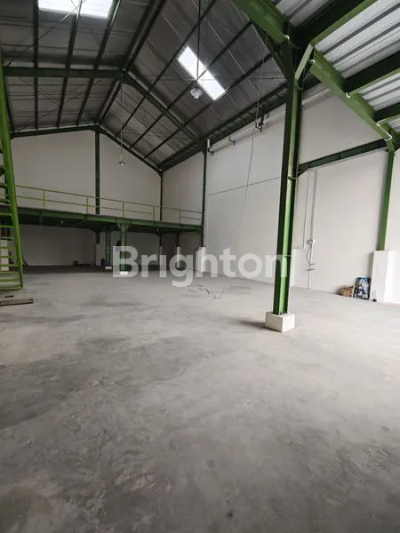 image TROPODO GUDANG BARU GRESS LOKASI STRATEGIS SELANGKAH JALAN RAYA (3)