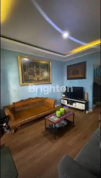 image RUMAH 2 LANTAI LOKASI STRATEGIS DI LARANGAN SELATAN  TANGERANG. (5)