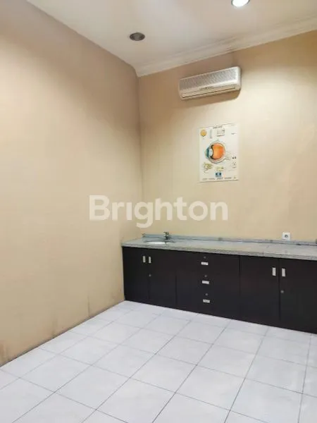 image RUMAH & TOKO 3 LANTAI DI TENGAH KOTA MADIUN (7)