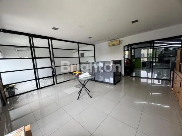 image DISEWAKAN GUDANG DALAM KOMPLEK DI DAAN MOGOT TANGERANG (7)