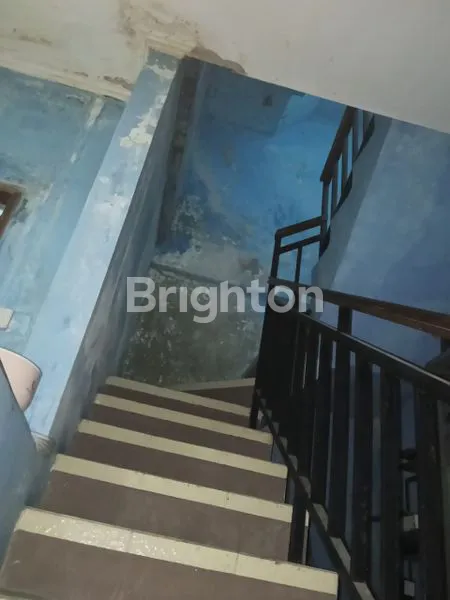 image RUKO 3 LANTAI LOKASI STRATEGIS INVESTASI TINGGI SEMINYAK (2)