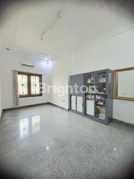 image RUMAH 2 LANTAI MASIH BAGUS, TAMAN DARMO PERMAI SELATAN, SURABAYA BARAT, JAWA TIMUR (4)