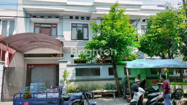 image 2 LANTAI BAGUS SIAP HUNI BANGUNAN KUAT FULL FURNISH UKIR KAYU JATI ROW BOULEVARD PERUMAHAN MANYAR TOMPOTIKA (2)