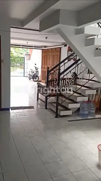 image 2 LANTAI BAGUS SIAP HUNI BANGUNAN KUAT FULL FURNISH UKIR KAYU JATI ROW BOULEVARD PERUMAHAN MANYAR TOMPOTIKA (3)