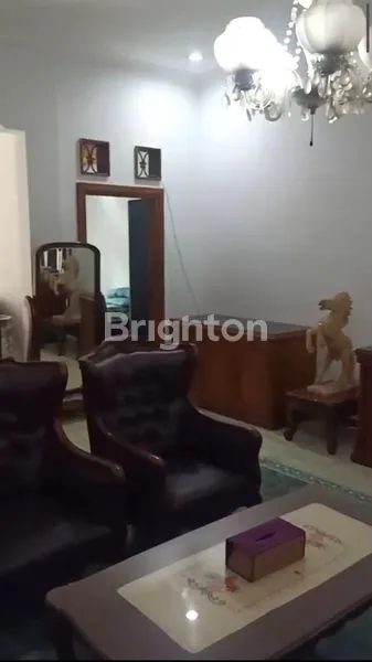 image 2 LANTAI BAGUS SIAP HUNI BANGUNAN KUAT FULL FURNISH UKIR KAYU JATI ROW BOULEVARD PERUMAHAN MANYAR TOMPOTIKA (7)