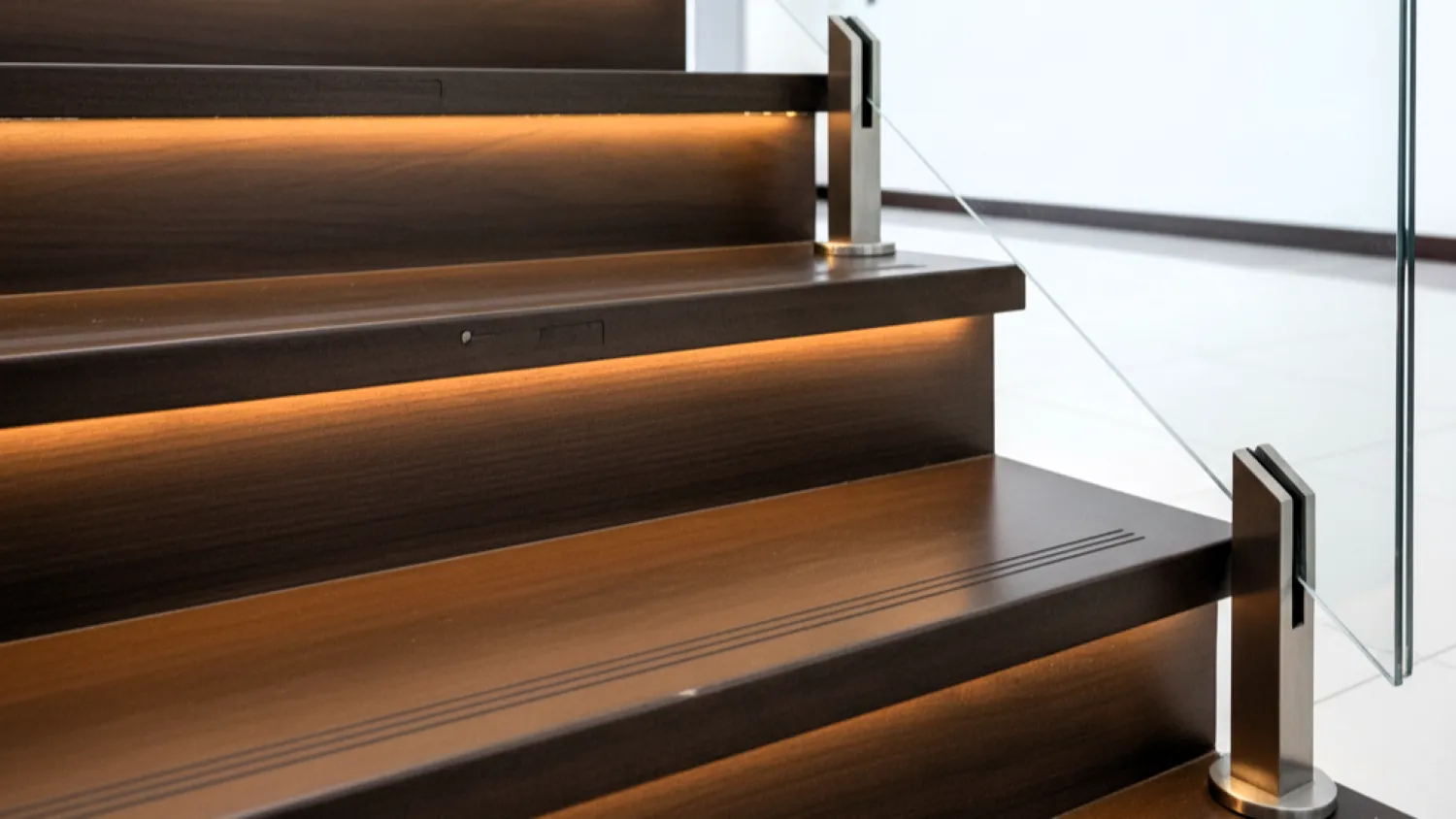 desain tangga rumah mewah minimalis 18 aspek fungsional