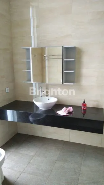 image RUMAH 2 LT RAPI SIAP HUNI DI PERMATA MILLENIUM LIPPO KARAWACI TANGERANG (4)