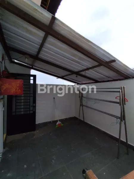 image TOWNHOUSE 3 TINGKAT (5)