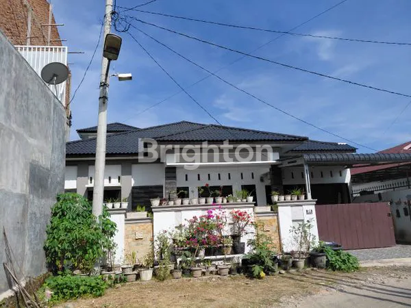 RUMAH JL  PONDOK SURYA BLOK VLL  NO 26 KEL HELVETIA TIMUR KEC MEDAN HELVETIA KODYA MEDAN SUMUT.