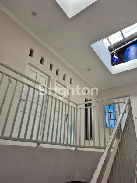 image HUNIAN 2 LANTAI CANTIK DAN STRATEGIS DI DEPOK (4)