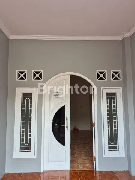 image HUNIAN 2 LANTAI CANTIK DAN STRATEGIS DI DEPOK (3)