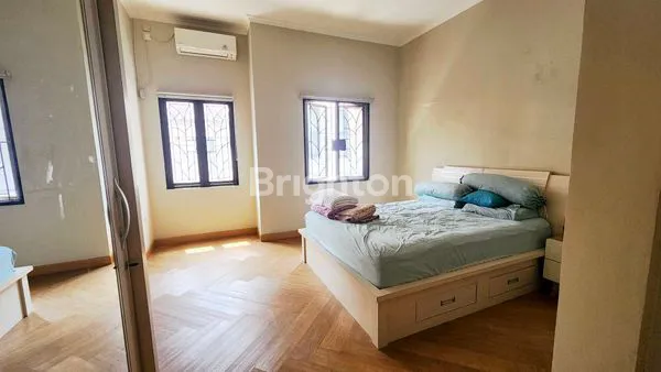 image RUMAH TANJUNG DUREN 3 LANTAI SEMI FURNISH SIAP DIHUNI & BEBAS BANJIR (5)