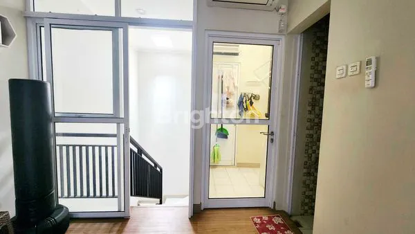 image RUMAH TANJUNG DUREN 3 LANTAI SEMI FURNISH SIAP DIHUNI & BEBAS BANJIR (7)