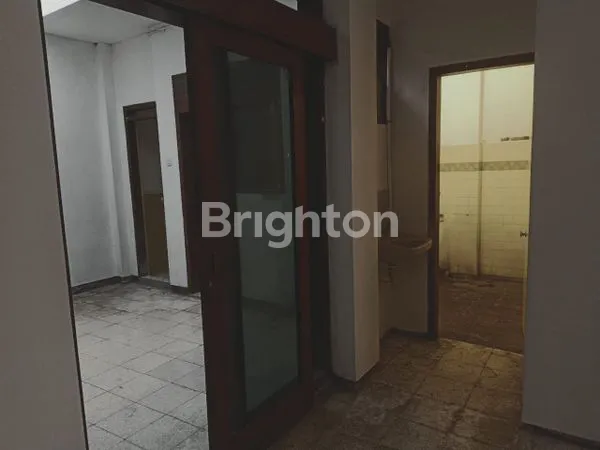 image  RUKO SEWA NUSUKAN SIAP PAKAI JALAN BESAR (4)