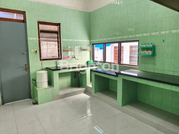 image RUMAH STRATEGIS LT 272 LB 400 DI SEMARANG (3)