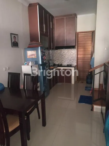 image RUMAH 3 LANTAI SIAP HUNI DI GRIYALOKA (2)