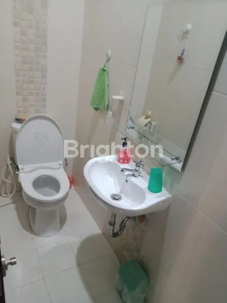 image RUMAH 3 LANTAI SIAP HUNI DI GRIYALOKA (3)