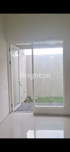 image NORTHWEST PARK DEKAT GATE BARU DAN PATUNG KUDA (4)