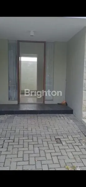 image NORTHWEST PARK DEKAT GATE BARU DAN PATUNG KUDA (2)