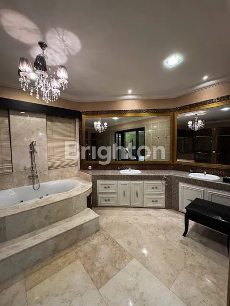 image DIJUAL VILLA MEWAH UNGASAN DI BUKIT – LOKASI STRATEGIS DAN SIAP HUNI (8)