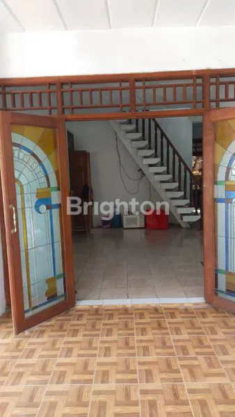 image RUMAH HOEK 2 LANTAI DI PERUMAHAN PAMULANG PERMAI - TANGERANG SELATAN (6)