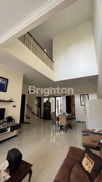 image DIJUAL RUMAH 2 LANTAI NGINDEN INTAN TIMUR (2)