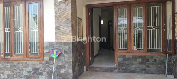 image RUMAH SIMPANG DARMO PERMAI SELATAN DEKAT PEPAYA FRESH MART, DEKAT HR MUHAMMAD, DEKAT PAKUWON MALL PTC (4)