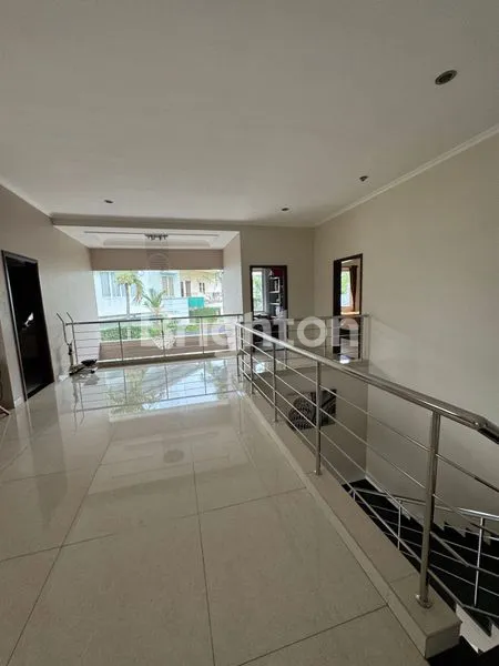 image RUMAH CANTIK DI LIPPO KARAWACI TANGERANG (7)