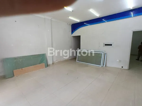 image RUKO GANDENG 3 LANTAI DIJUAL DI AREA BISNIS ARIFIN AHMAD PEKANBAR (5)