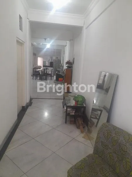 image BANGUNAN 2 LANTAI LOKASI TEMPEL SUKOREJO (2)