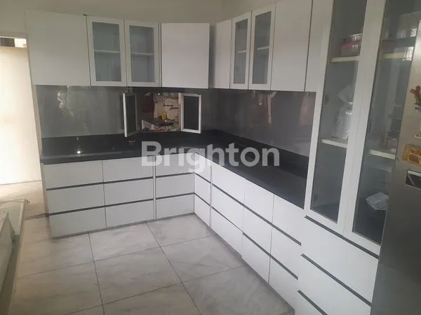 image BANGUNAN 2 LANTAI LOKASI TEMPEL SUKOREJO (4)