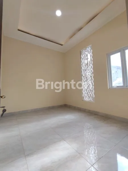 image DI JUAL RUMAH 2 LANTAI MINIMALIS DI JAKARTA TIMUR, 10-15 MENIT KE CAWANG TOL, 10 MENIT KE TAMAN MINI INDONESIA INDAH, 10-15 MENIT KE PASAR REBO/CIRACAS (6)